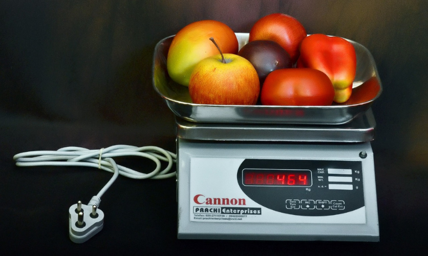 Compact Table Top Weighing Scale by Prachi Enterprises